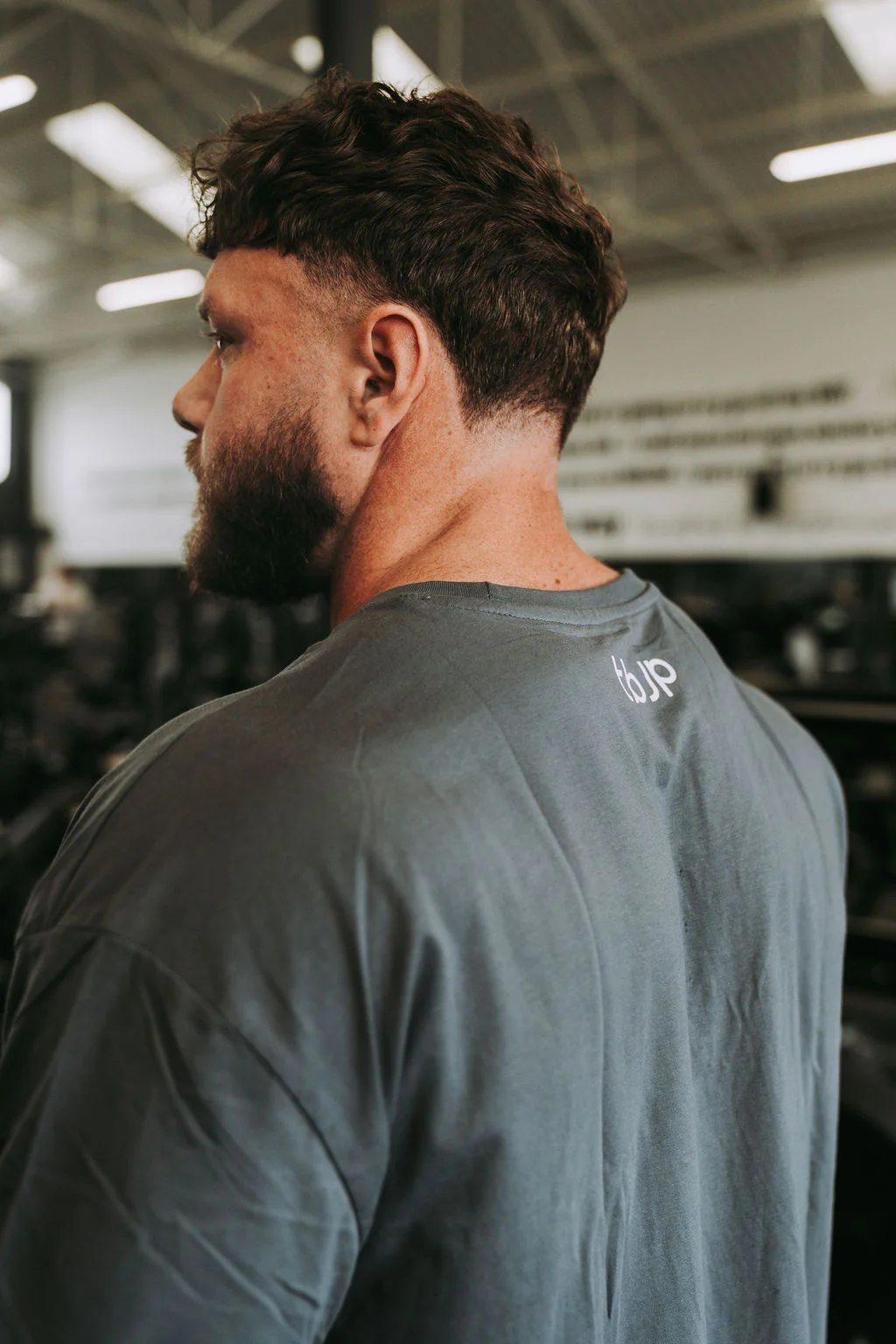 Double Bicep Tee in Grey - Image 9